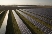 Pháp ưu tiên phát triển điện gió và năng lượng Mặt trời